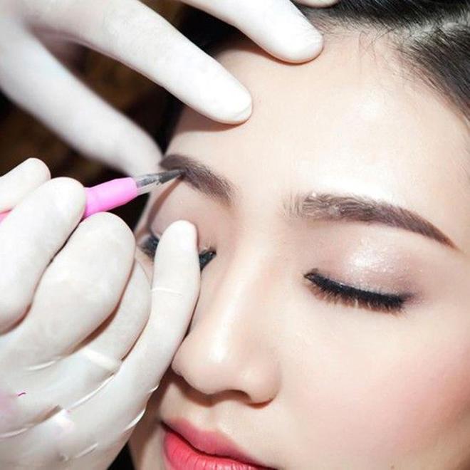 CÓ NÊN PHUN XĂM MÀY TRƯỚC KHI NÂNG CUNG CHÂN MÀY